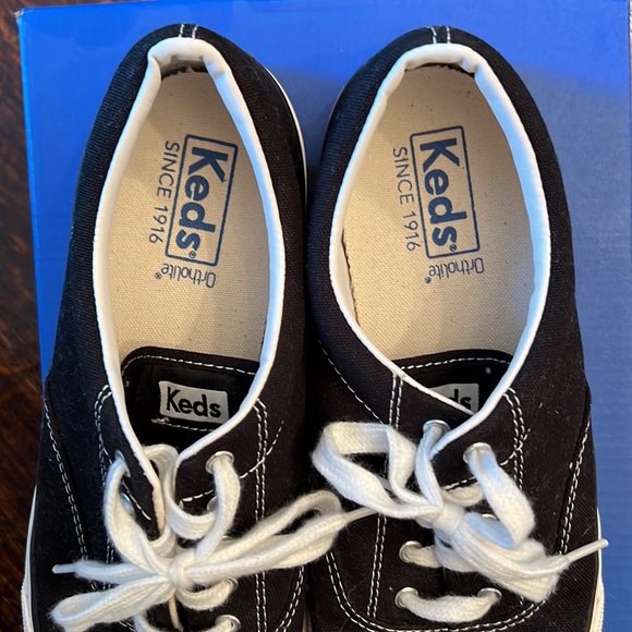 Keds Black Sneakers - Picture 2 of 4